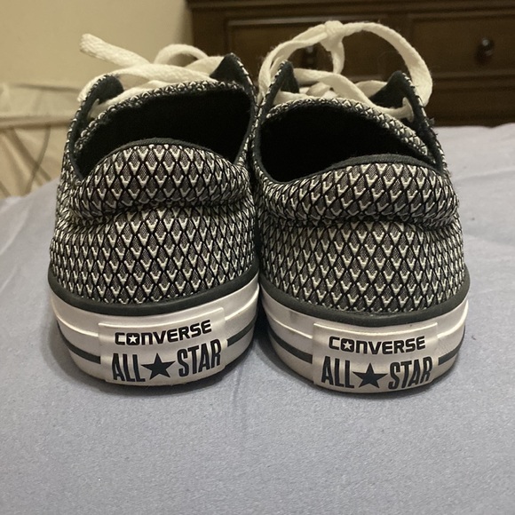 Black and white Converse - Picture 4 of 7
